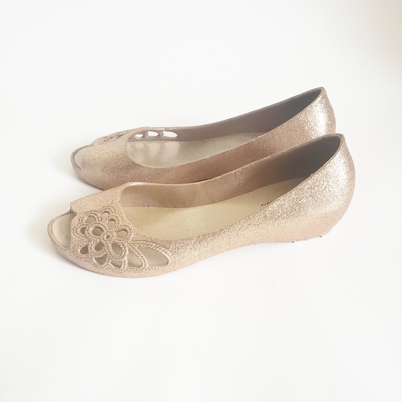 CHIC BY LADY COUTURE Gold Open Toe Flats Size 9 - Picture 5 of 7